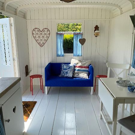 Little Blue House Hotel Oostvoorne Bagian luar foto