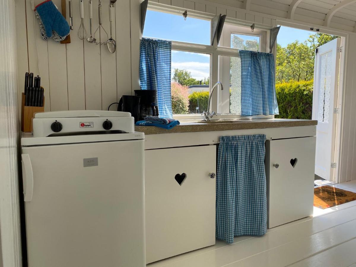 Little Blue House Hotel Oostvoorne Bagian luar foto
