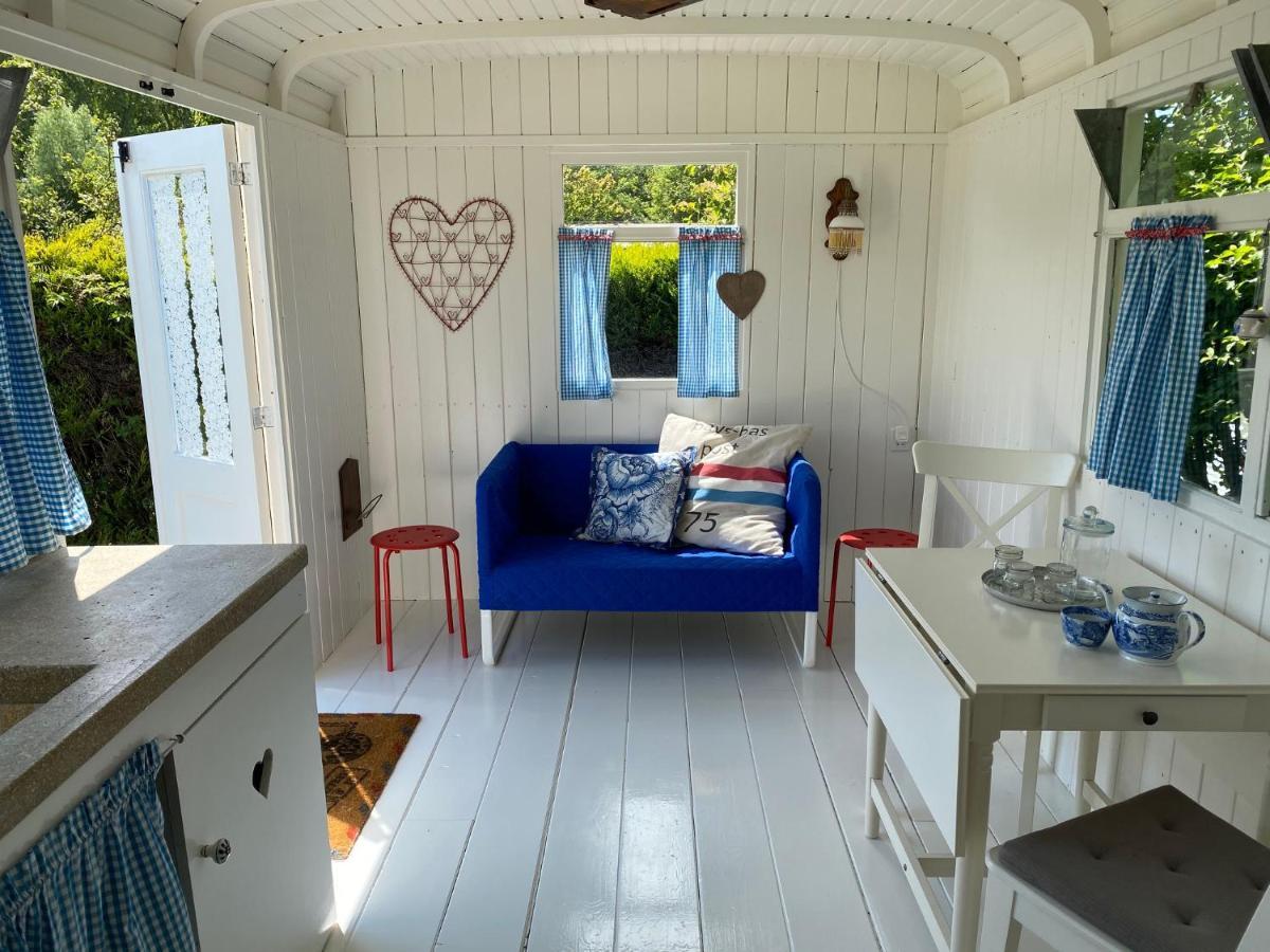 Little Blue House Hotel Oostvoorne Bagian luar foto